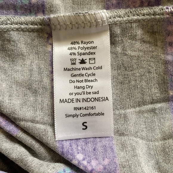 LuLaRoe “IRMA” HIGH-LOW TUNIC OVERSIZED TOP SIZE SMALL 🌟NWT🌟 - Picture 9 of 11